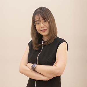 MUAY PAEENAPHAT (Salon owner & Stylist) - Haru Hair Studio