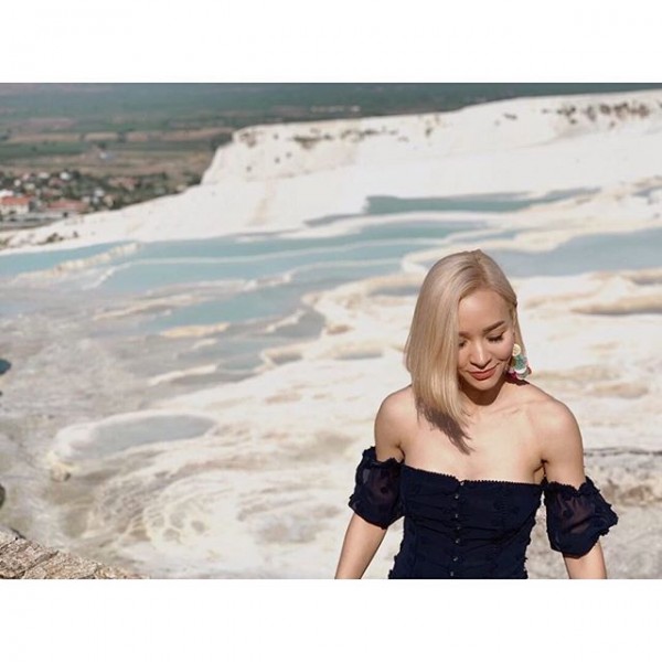 Love how @jennyrau’s hair complements this breathtaking view Love how @jennyrau’s hair complements this breathtaking view