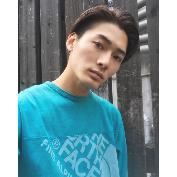 質問であった#アップバング の時のスタイリング材は、いつも 